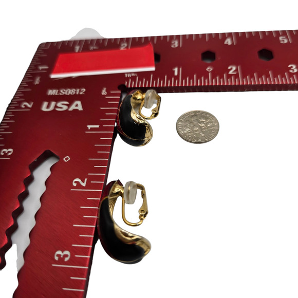 Clip On Earrings Red Black Enamel Gold Tone Abstract Retro Bold SKU2402 - Picture 2 of 5